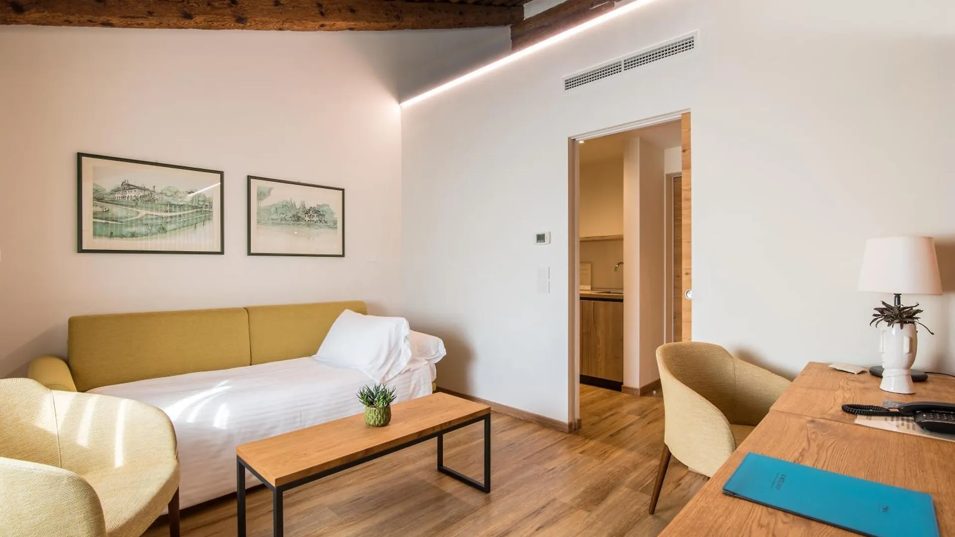 Hotel Ristorante Magia Del Brenta Fiesso D'artico Italy